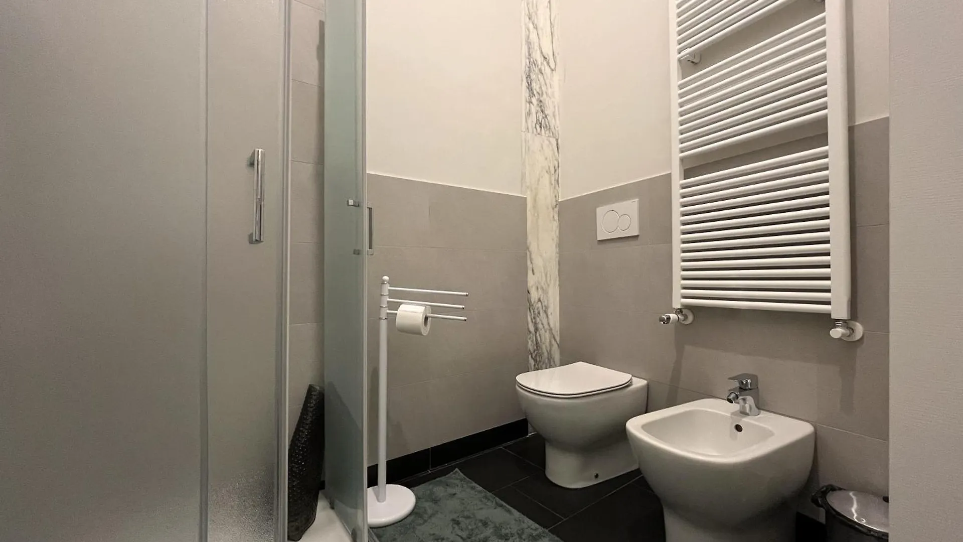 Giano Host - Lomellini Apartment Genoa