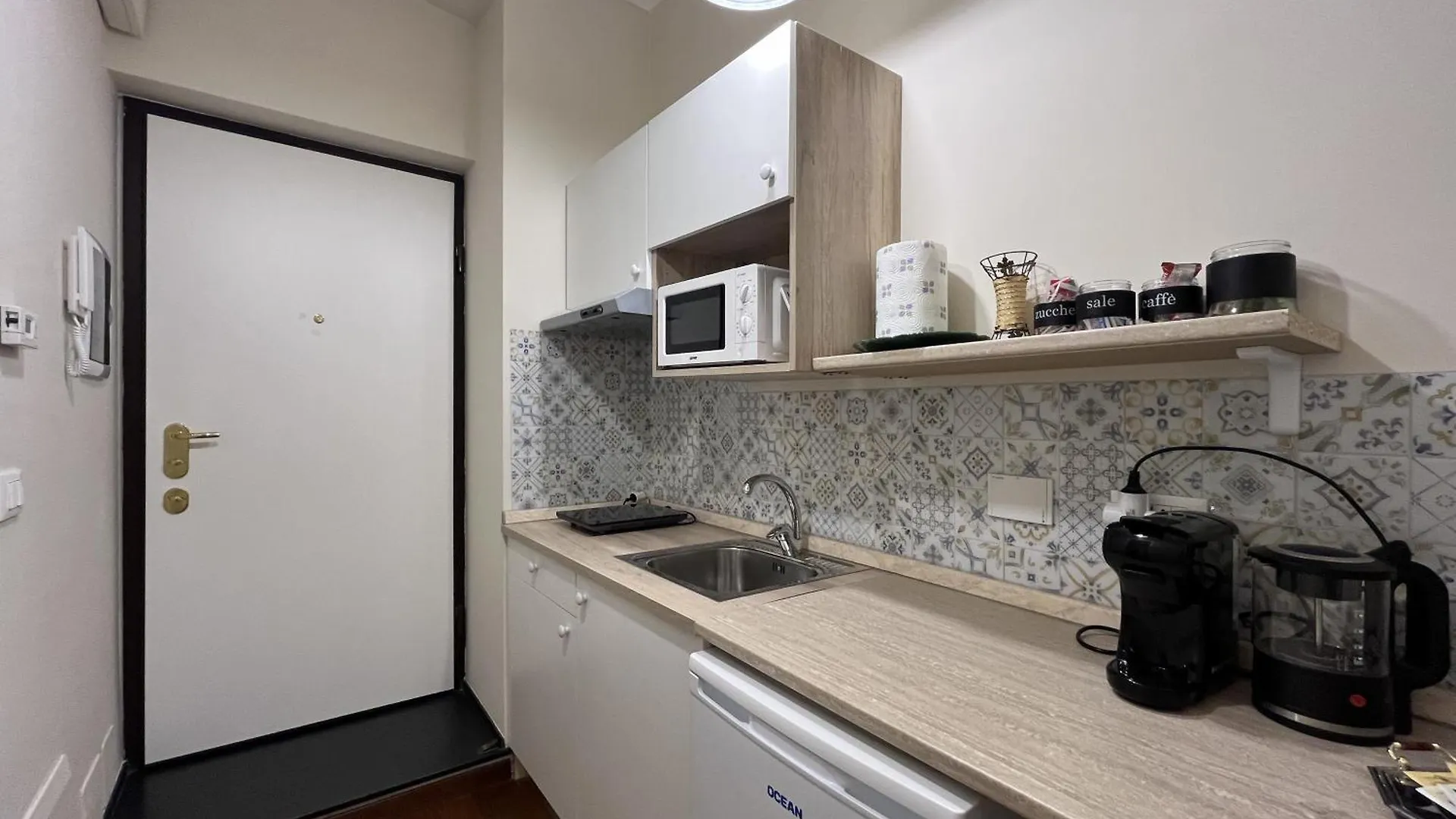 Giano Host - Lomellini Apartment Genoa Italy